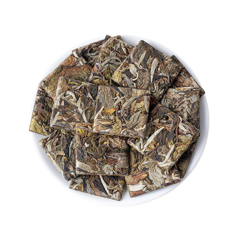 Ancient Tree Pu Erh Raw White Tea Honey Aroma Sweet Aftertaste Large Leaf Main image