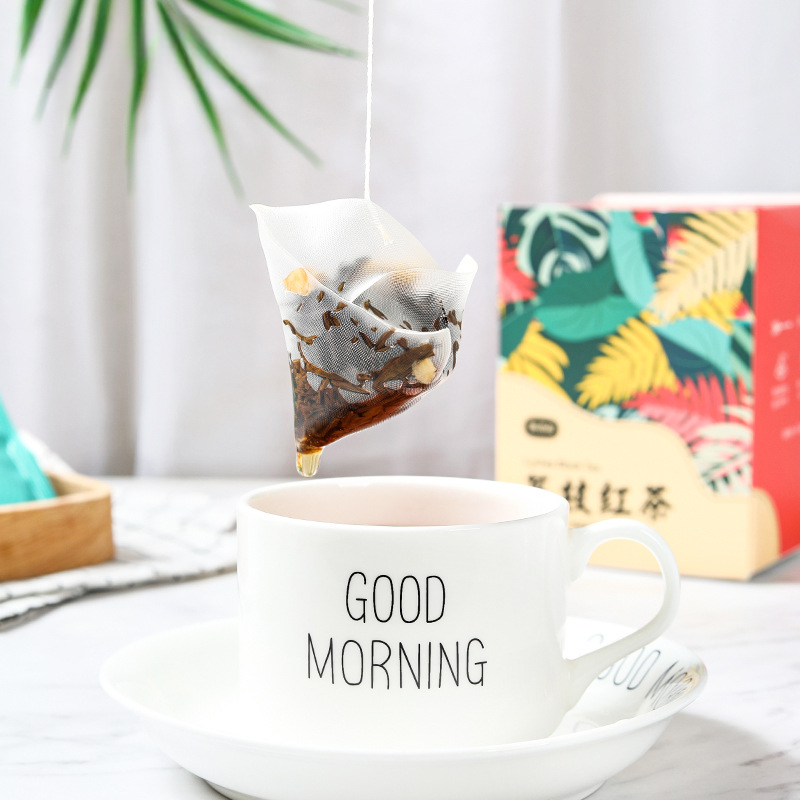HelloYoung 30g Box packed triangular tea bag white peach oolong tea flower fruit tea bag