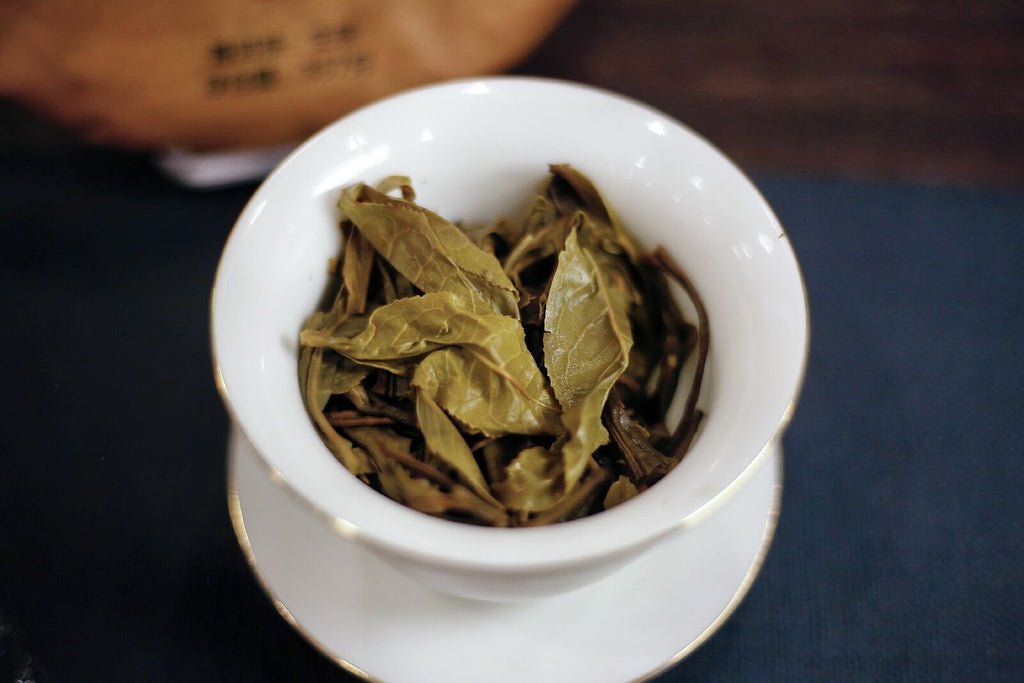HelloYoung 357g Yunnan Pu'er Tea Raw Tea Mint Hetang Cake Tea Healthy Organic Tea