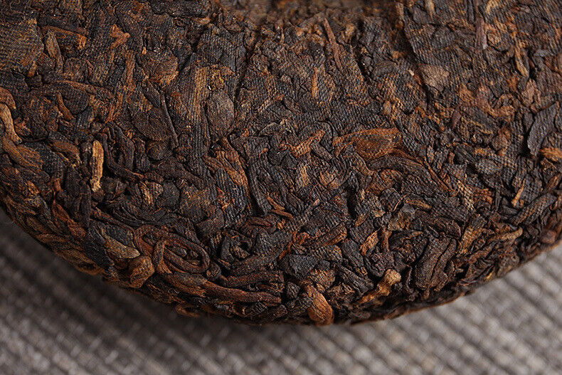 HelloYoung 100g Yunnan Raw Material Puerh Cake Tea Golden Bud Small Cake Palace Ripe Tea