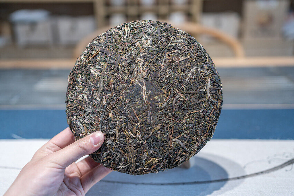HelloYoung 357g Yunnan Pu'er Tea Raw Tea Bulang Mountain Ancient Tree Tea Cake