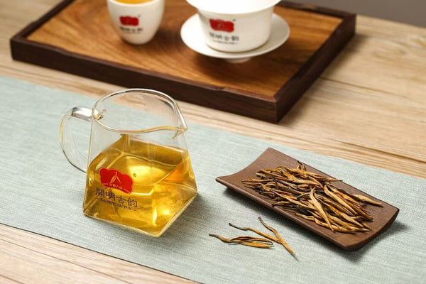 Yunnan Dianhong Premium Black Tea Honey Aroma Loose Leaf Ancient Tree Blend