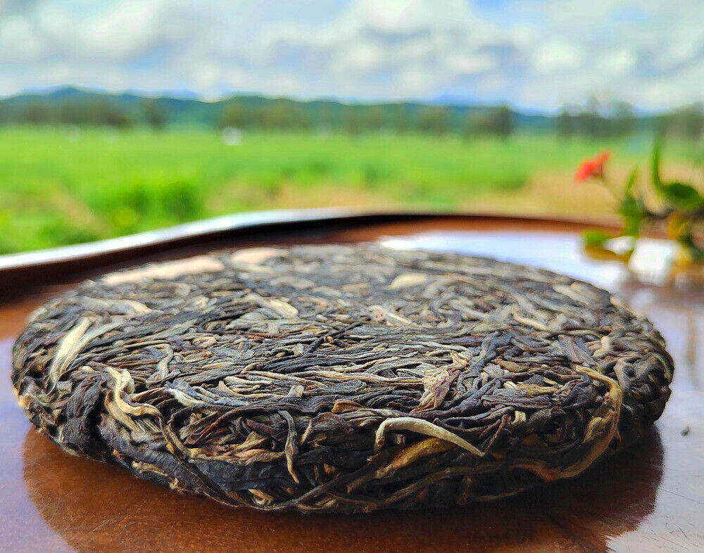 HelloYoung 200g Yiwu Pu-erh Tea Old Raw Tea Tianmen Mountain High Pole Pu-erh Old Cake Tea