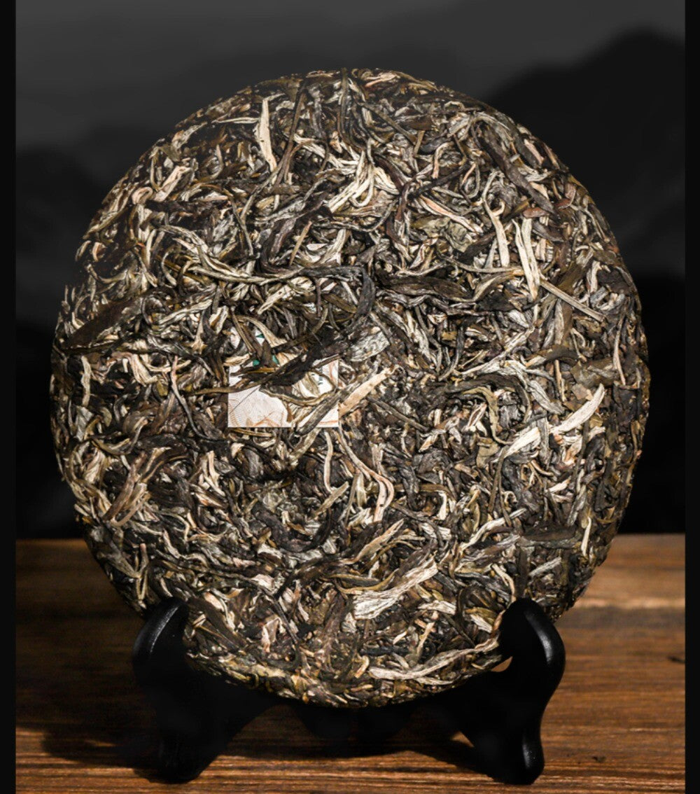 Yunnan Na Ka Ancient tree Puerh Raw Tea Cake Imperial Puer Pu erh Sheng 357g Secondary image