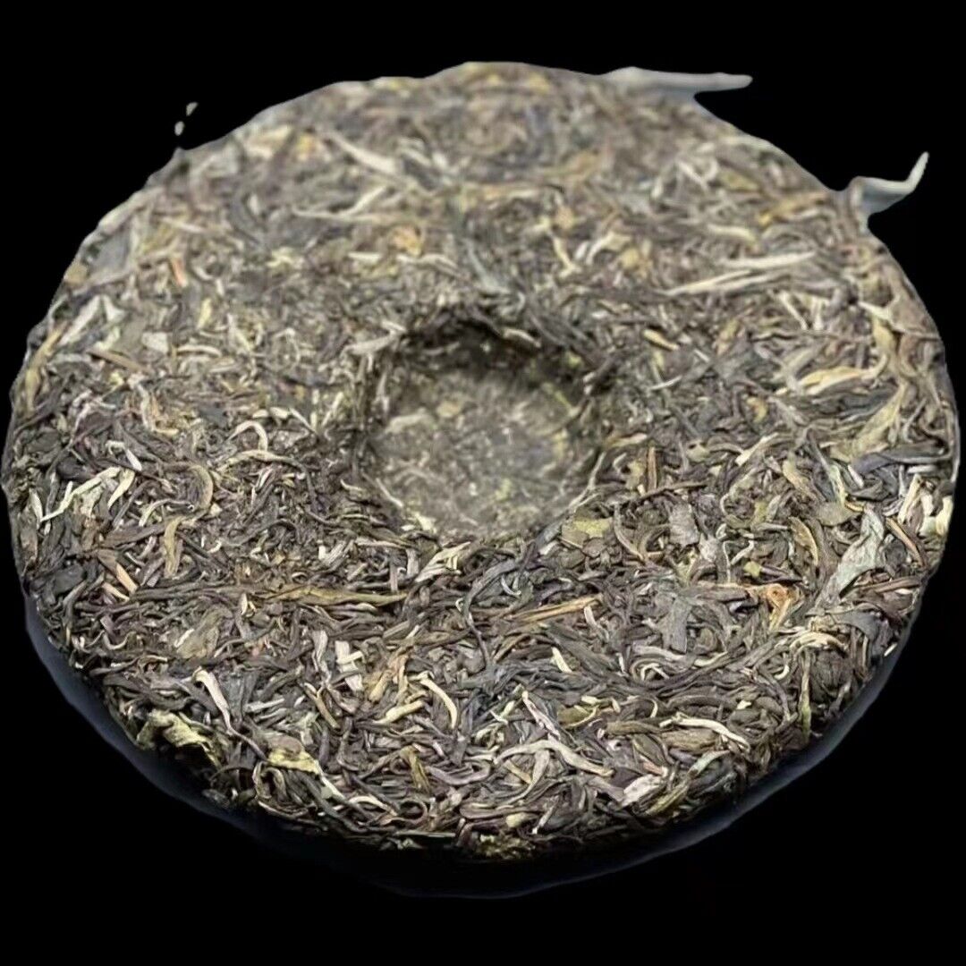 HelloYoung Yunnan Tea Menghai Banzhang Wang QiaoMu Type Ancient Pu'er Raw Tea Cake Tea 357g Secondary image
