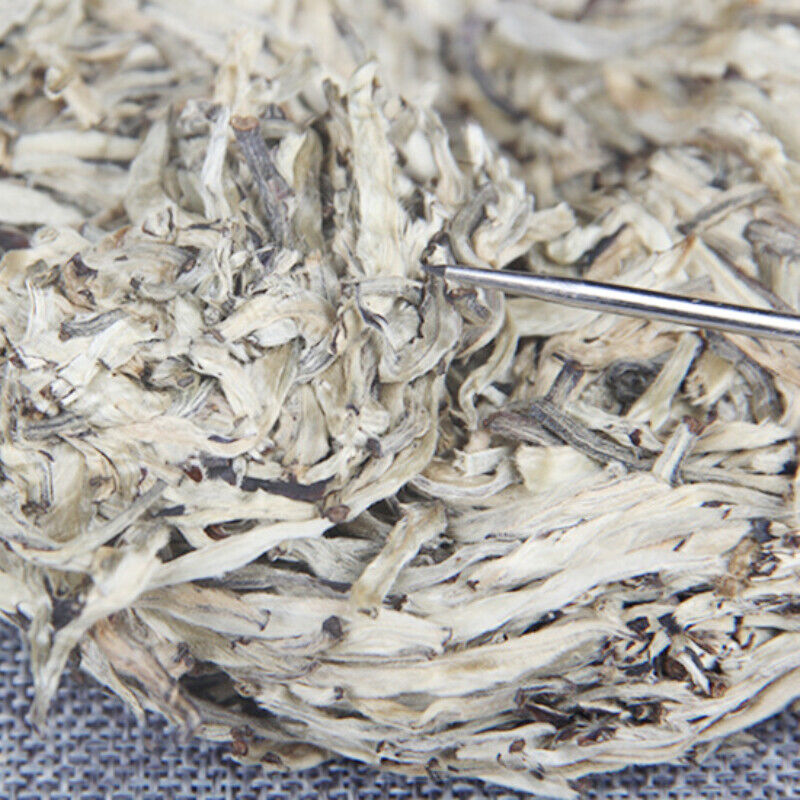 Weißes Haar Silber Nadel 200g Pu'er Tee Einzelne Bud Moonlight Weißer Kuchen Tee