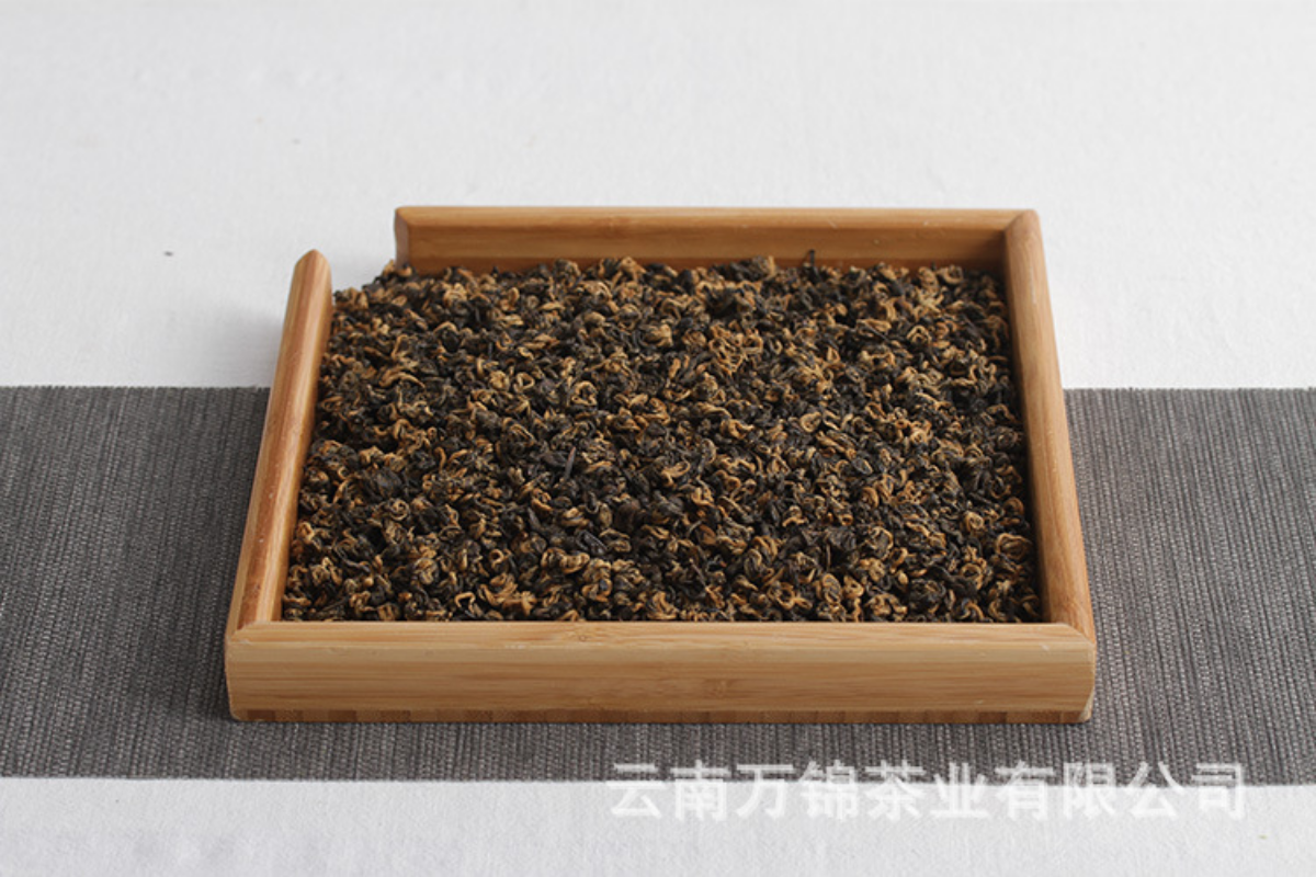 HelloYoung 500g Yunnan Fengqing early spring Yunnan black tea honey fragrance red conch