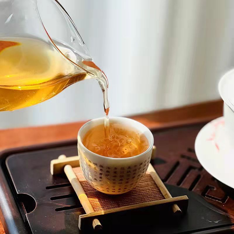 HelloYoung 357g Yunnan Yiwu Aged Ancient Tree Raw Pu'er Tea Cake 易武正山357g普洱茶饼