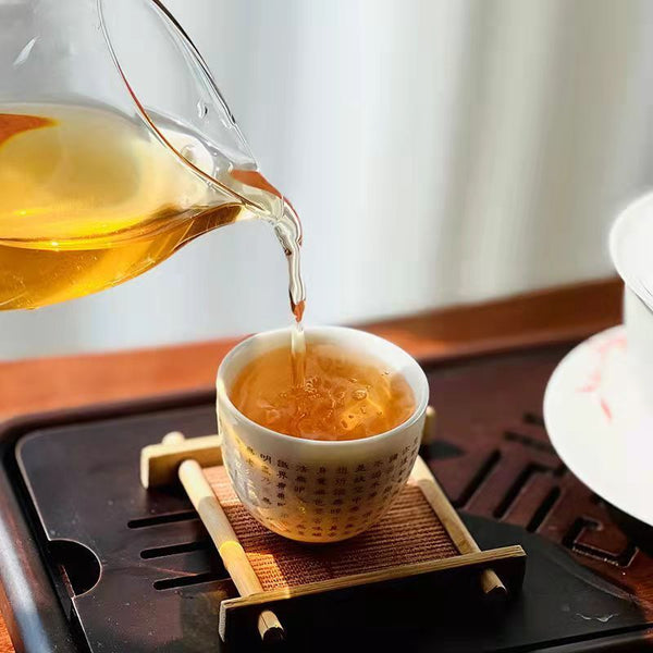 HelloYoung 357g Yunnan Yiwu Aged Ancient Tree Raw Pu'er Tea Cake 易武正山357g普洱茶饼