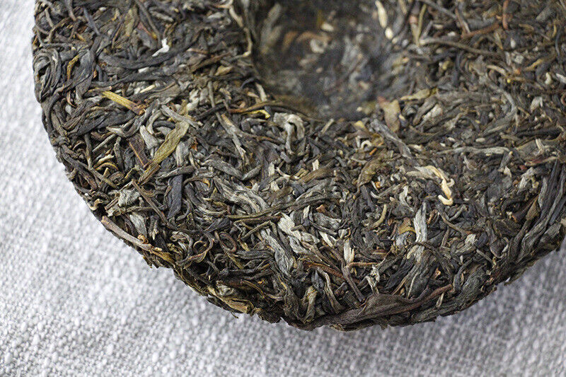 HelloYoung 357g Yunnan Pu'er Tea Menghai Tea Raw Tea Pu'er Bulang Mountain Raw Cake Raw Pu