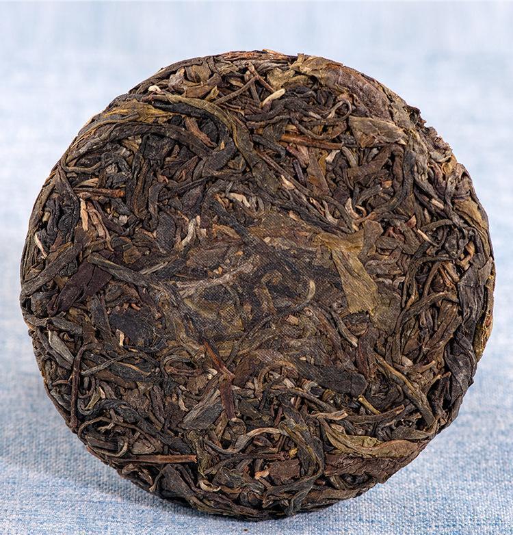 HelloYoung Pu'er Tea Cake Icelandic Ancient Icelandic Sweet Seven-seed Puer Raw Tea 100g