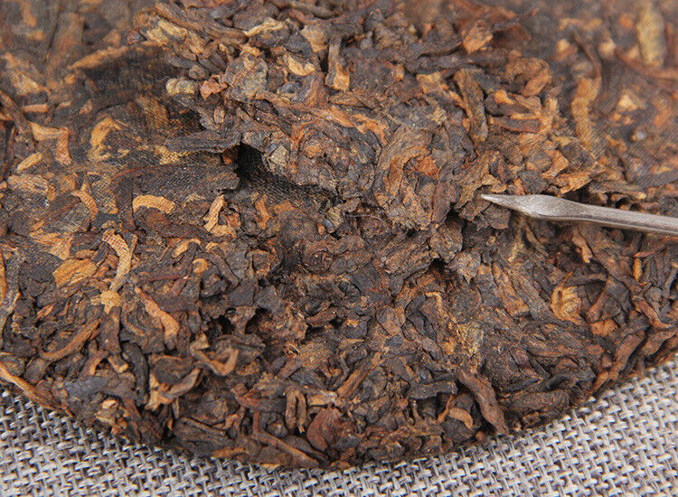 HelloYoung 200g Menghai Flavor Puerh Tea Menghai Flavor Ripe Tea Yunnan Seven Seed Cake