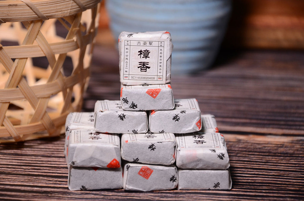 HelloYoung 500g camphor puerh ripe tea small square brick Yunnan mini small tuo Menghai tea