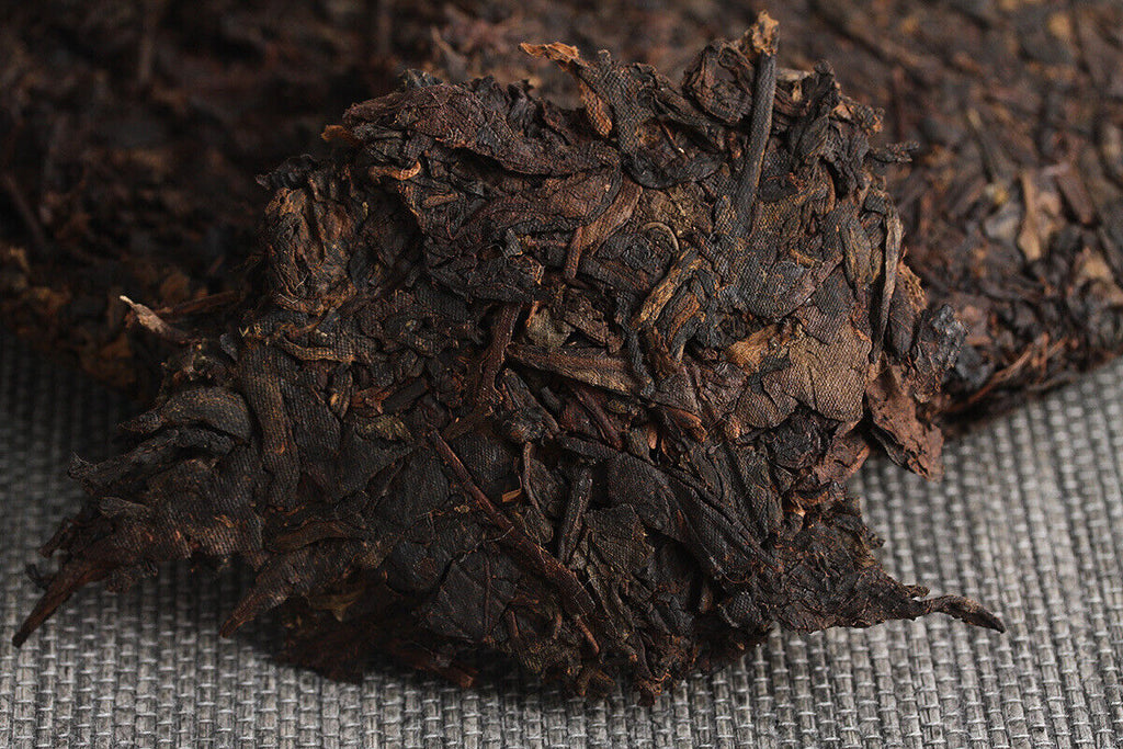 HelloYoung 357g Yunnan Puerh Ripe Tea Dry Storage Ripe Tea Menghai Flavor Seven Seed Cake