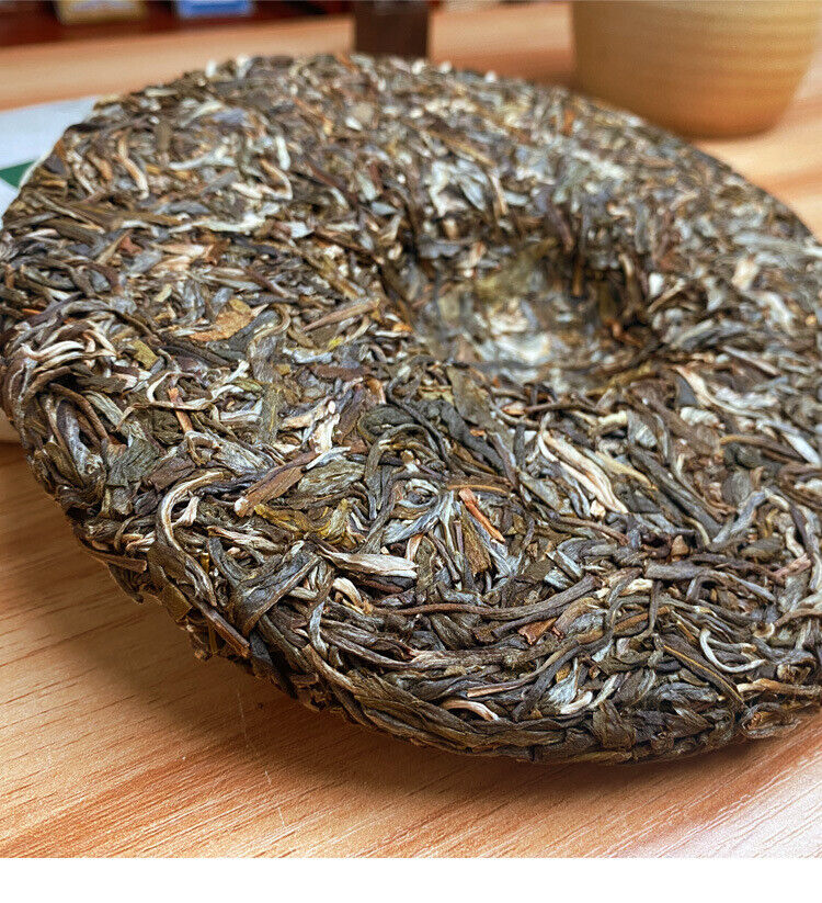 HelloYoung Yunnan Pu'er Tea Cake Raw Pu'er Tea Lao Banzhang Ancient Tree Tea 357g
