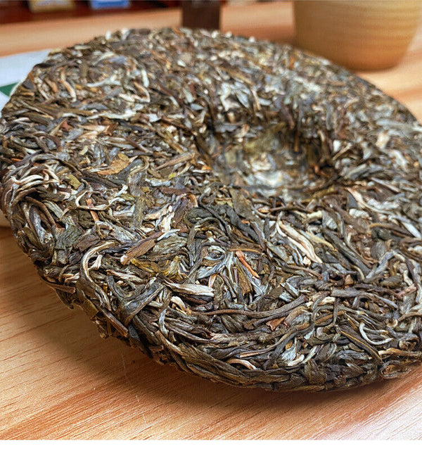 HelloYoung Yunnan Pu'er Tea Cake Raw Pu'er Tea Lao Banzhang Ancient Tree Tea 357g