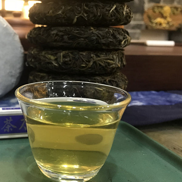 HelloYoung Premium Icelandic Puer Tea Cake 100g Yunnan Organic Certified Raw Pu-Erh Tea