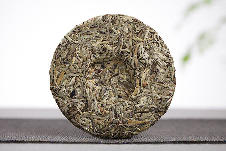 HelloYoung 100g white hair silver needle Yunnan small cake moonlight white old white tea