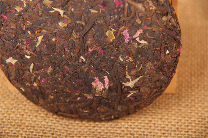 HelloYoung Healthy Pressed Tea Green Food Yunnan Organic Ripe Puer Tea Rose Flavor Tea 100g