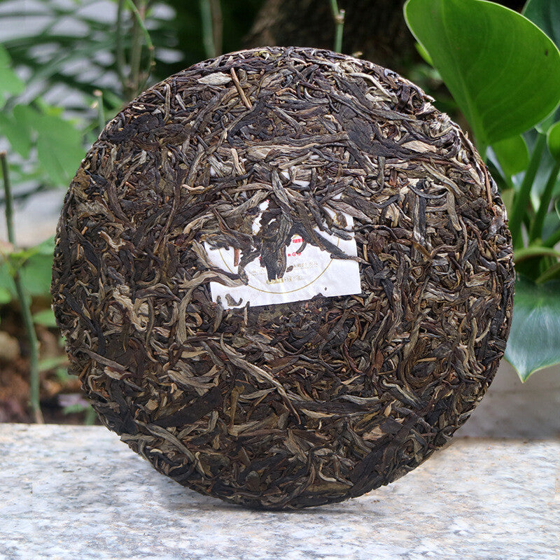 2499g Brown Classic Pu'er Raw Tea Yunnan Ancient Tree Spring Tea 7 Whole Cakes Main image