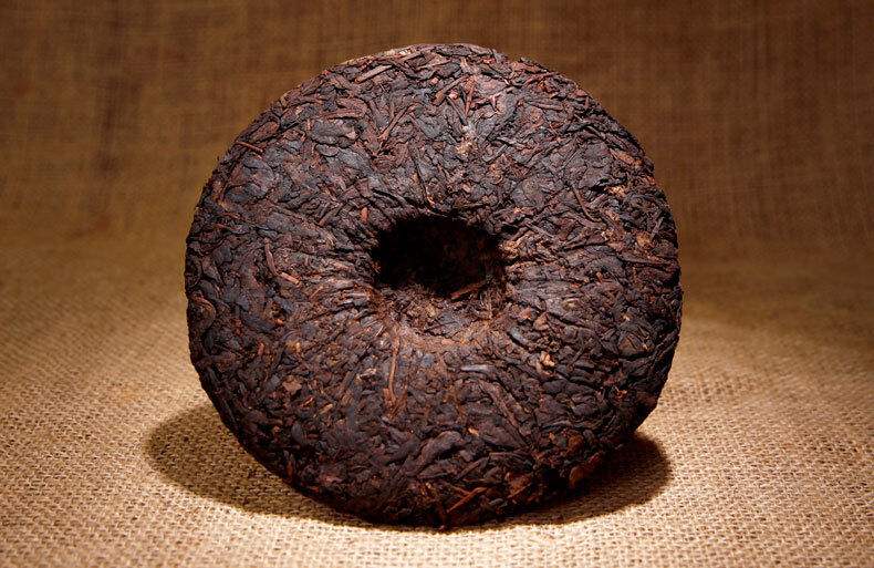 Aged Mature Tea Yunnan Jishun Pu'er Tea Cake 330g