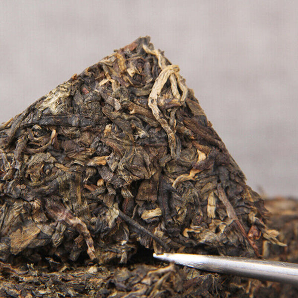 HelloYoung Yunnan Natural Pu-erh Green Tea 250g Premium Prize Raw Pu'er Tea Brick  Gift Tea