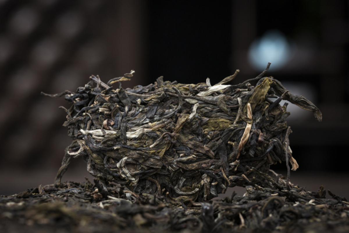 HelloYoung Bent Bow Puerh Tea Raw Tea Cake Yiwu Ancient Tree Spring Tea 357g/12.59oz