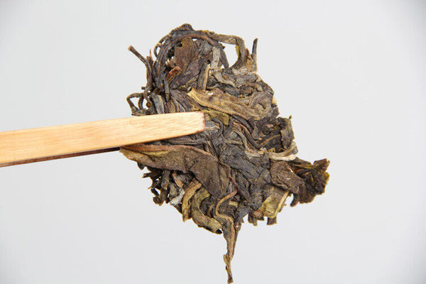 HelloYoung 357g Ming Qian Ancient Tree Spring Tea Pu'er Raw Tea Seven Seed Cake Tea