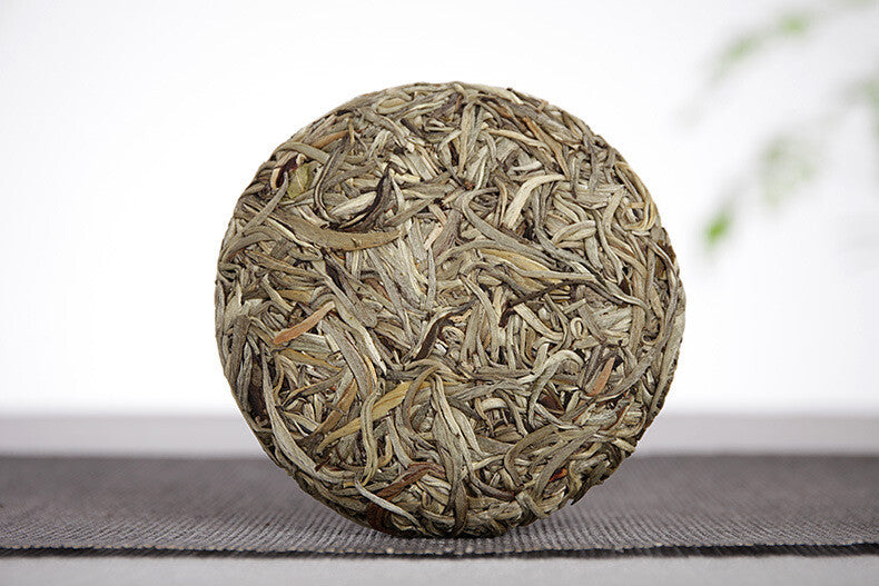 Baihao Silver Needle Yunnan Small Cake. Moonlight White Old White Tea. 100g.