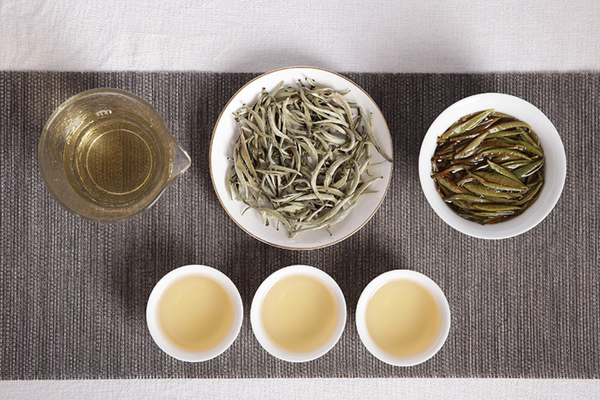 HelloYoung Pu'er raw tea white hair silver needle white hair single bud moonlight white tea