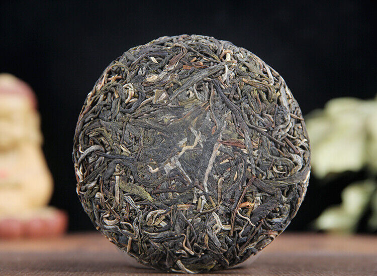 HelloYoung 100g Yunnan Menghai Sleeping Deer Mountain Sun Green Pu'er Raw Tea Cake