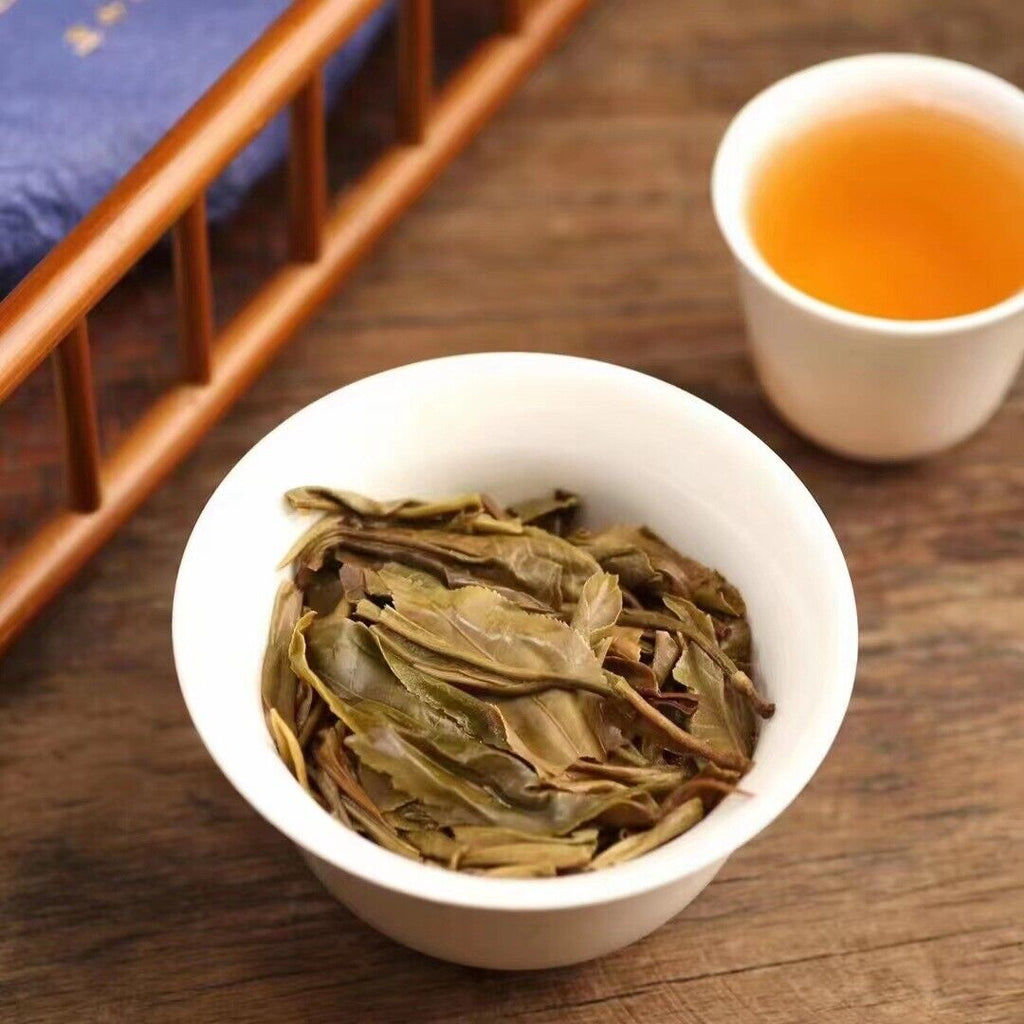 HelloYoung Yunnan Tea Python Turnip Raw Tea Ancient Tree Pu-erh Tea 357g Cake Tea