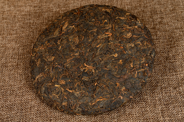 HelloYoung 357g Yunnan Pu'er Tea Old Banzhang Glutinous Fragrance Seven Seed Cake Ripe Tea