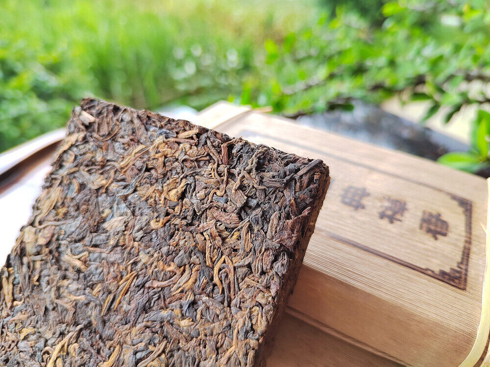 HelloYoung 250g Yiwu ripe brick camphor brick tea old tea shoots leaf packaging ripe pu'er
