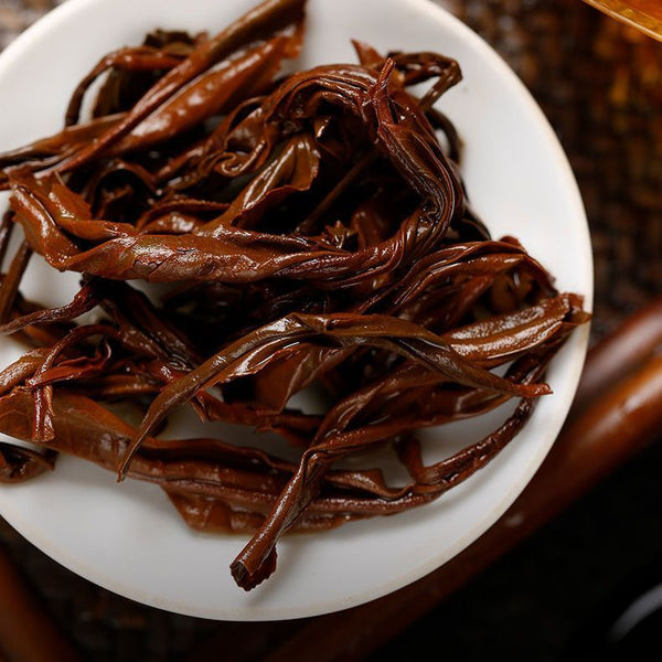 Yunnan Dianhong Tea Cake Fengqing Ancient Tree Wild Sun-Dried Red Tea 357g