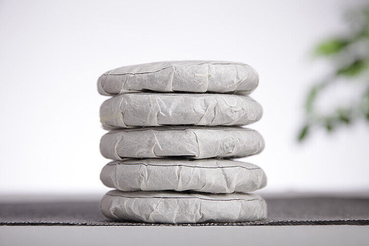 HelloYoung 50g Yunnan Pu'er Tea Banzhang Raw Tea Cake Old Tree Tea Raw Tea Small Cake Tea