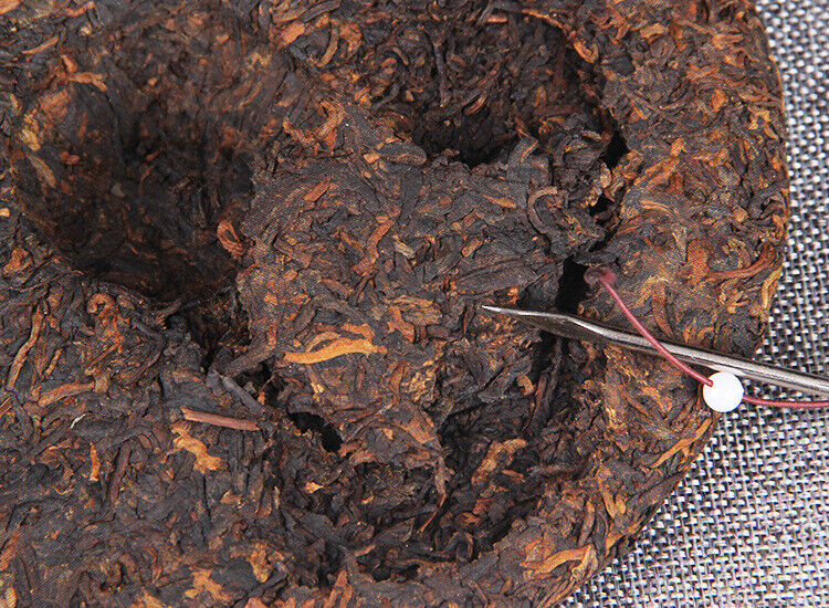 HelloYoung 357g Palace Pu-erh Golden Bud Tea Cake Ancient Tree Pu-erh Tea Black Tea