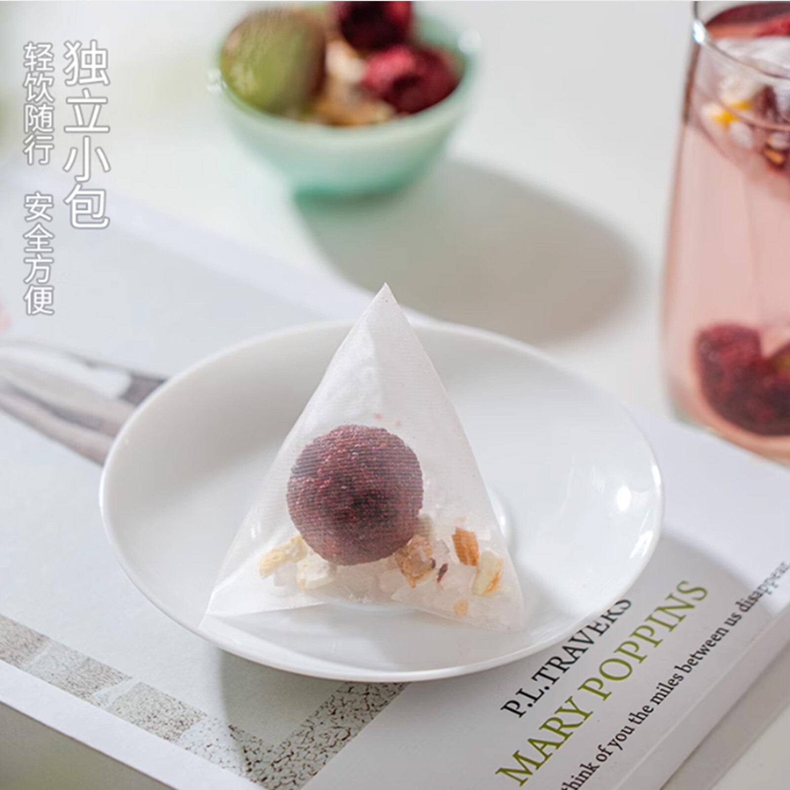Freeze-Dried Fruit Cold Brew Blend Lemon Lychee Berry Tea Main image