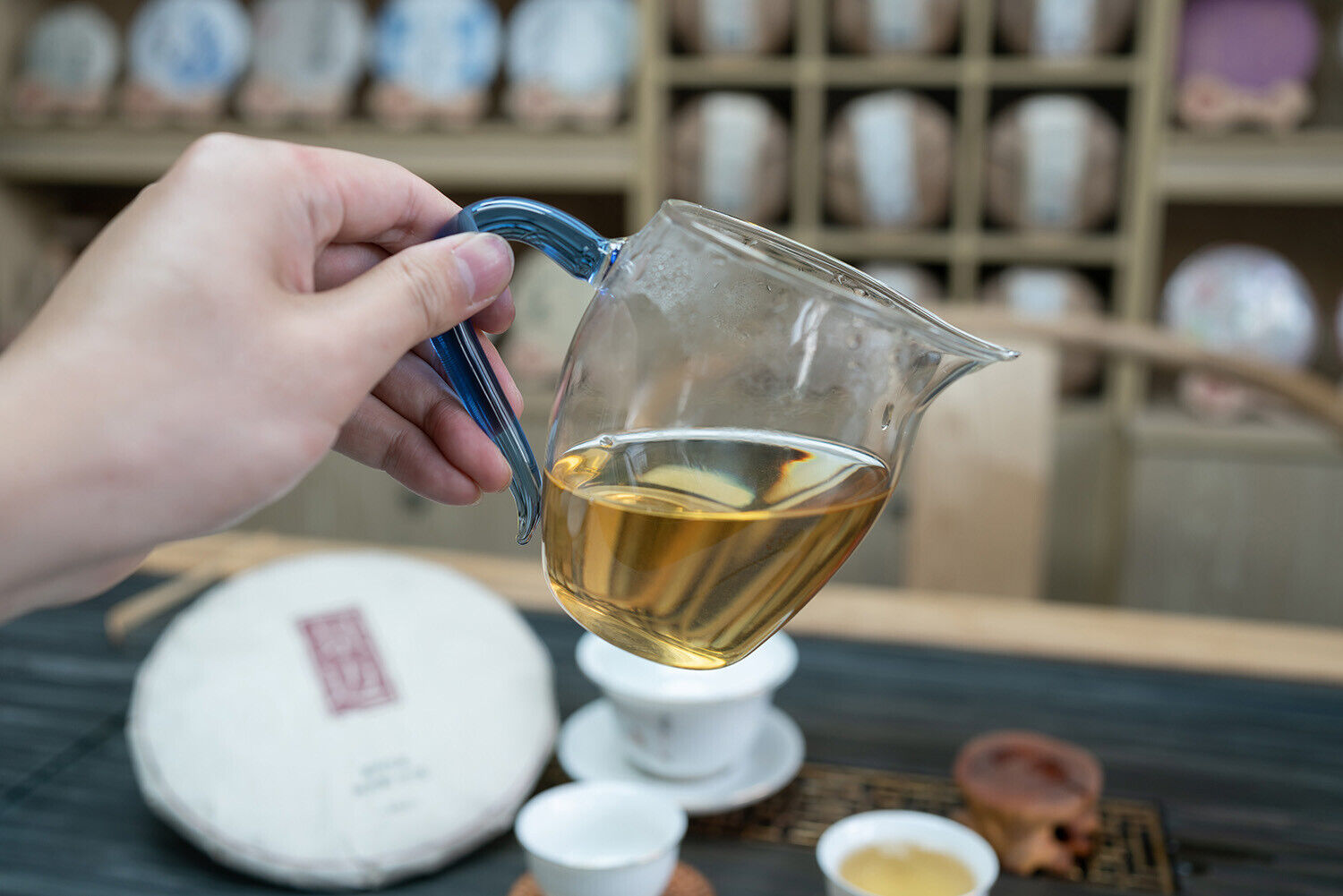 HelloYoung 357g Yunnan Ancient Pu'er Tea Cake Jingmai Mountain Milanxiang Puer Raw Tea Cake