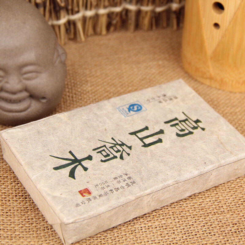 HelloYoung High Mountain Arbor Tree Yunnan Pu-erh Green Tea  Raw Pu'er Tea Brick Gift 250g Main image