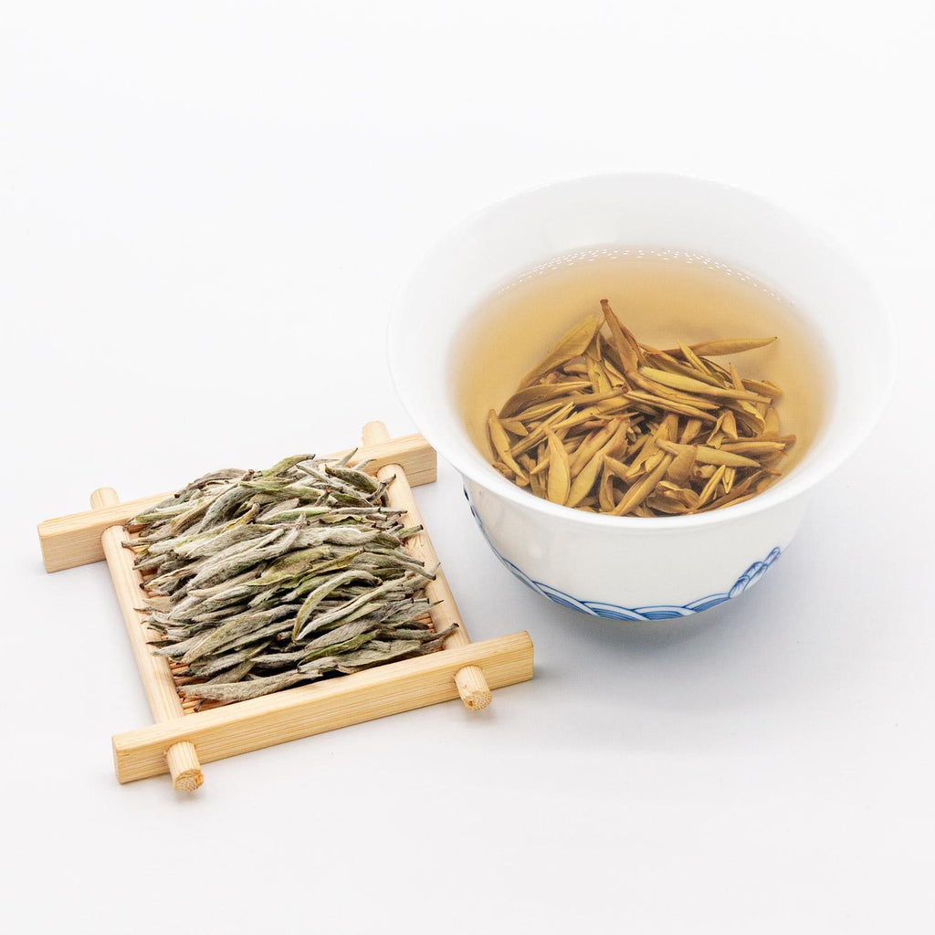 Fuding White Tea  Baihao Yinzhen Silver Needle Tea Loose Leaf