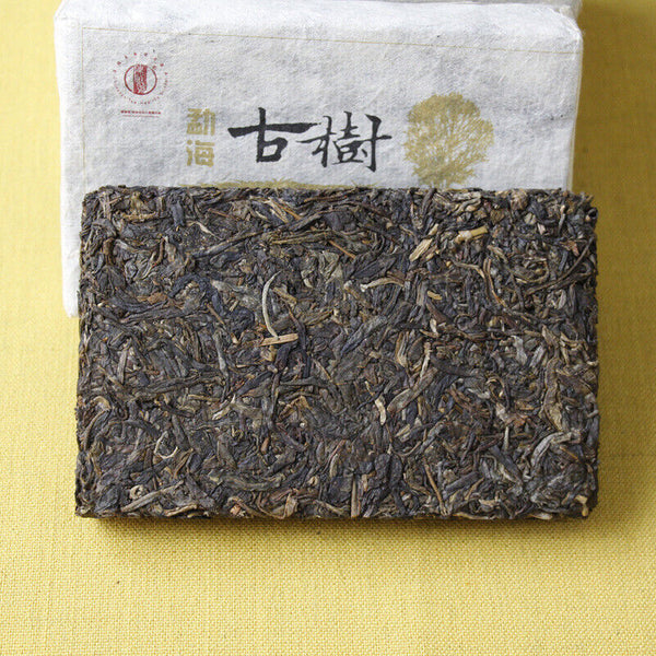 HelloYoung 250g Yunnan Pu'er Tea Menghai Ancient Brick Tea Bada Mountain Jiao Mu Aged Pu'er
