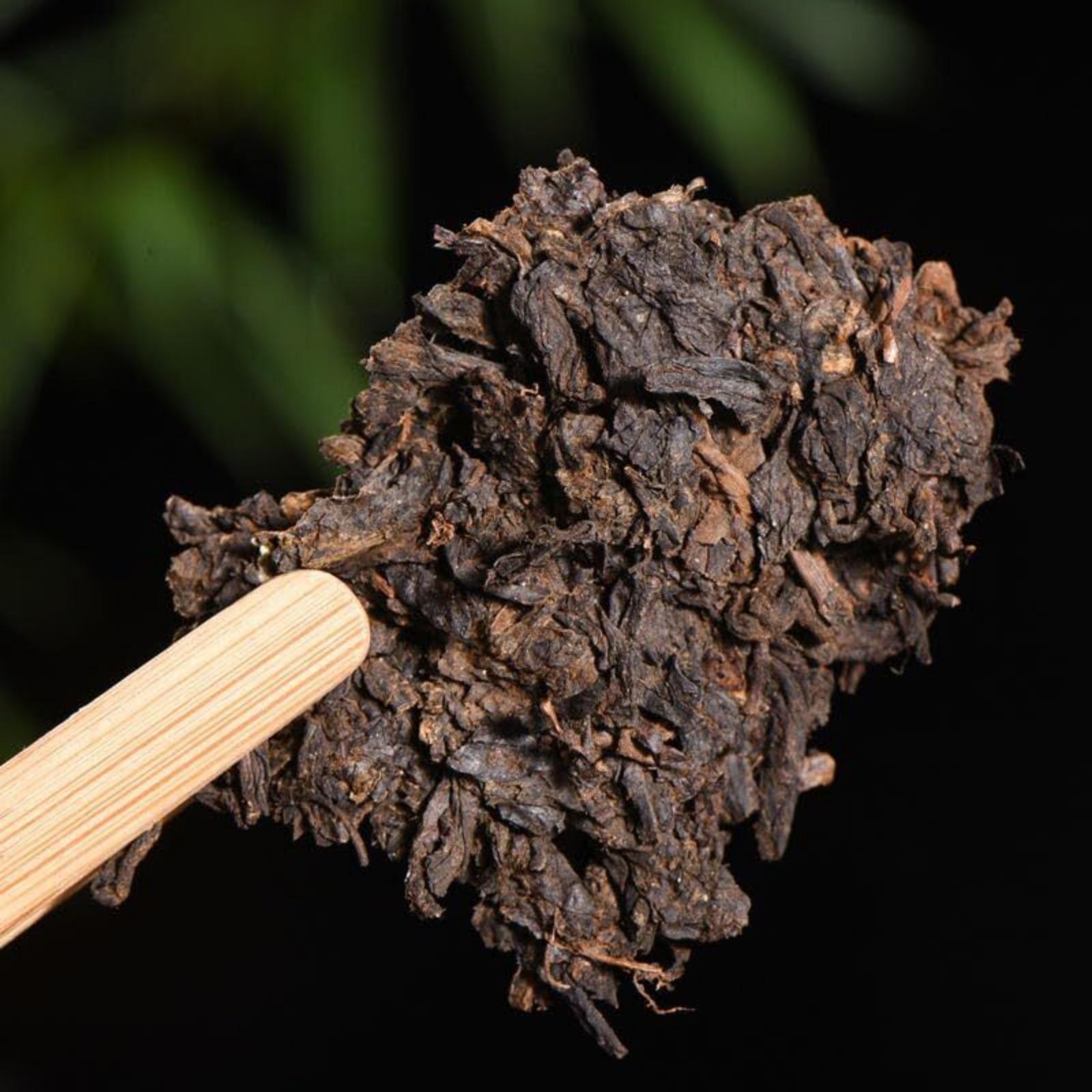 Handpicked Natural Yunnan Menghai Old Pu'er Tea Ancient Tree Mature Tea 357g