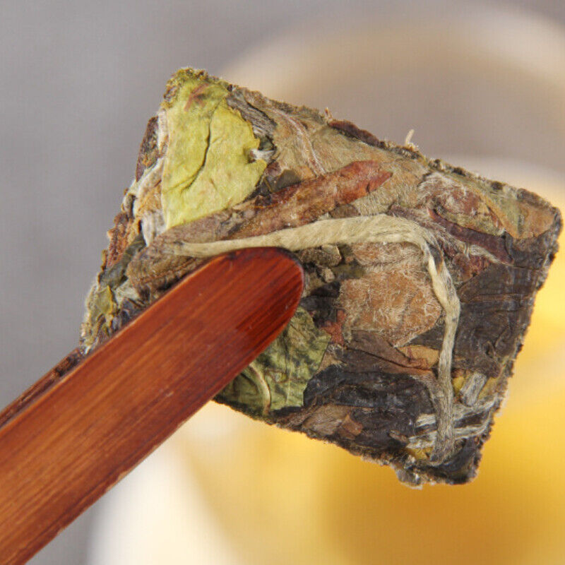 HelloYoung Flower Honey Fragrance Health Tea 500g Organic Yunnan White Tea Brick