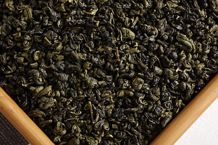 HelloYoung 500g Yunnan green tea Ming Qian two leaves Biluochun 1strong fragrant spring tea