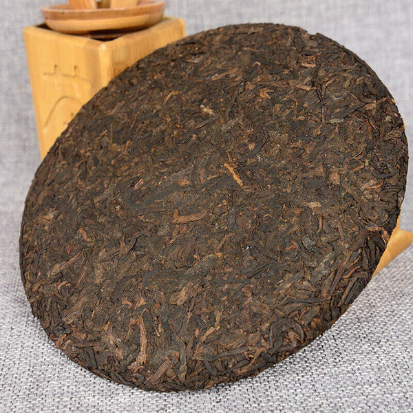 HelloYoung 357 g Yunnan deep mountain wild flavor cooked cake seven sub cake Pu'er tea
