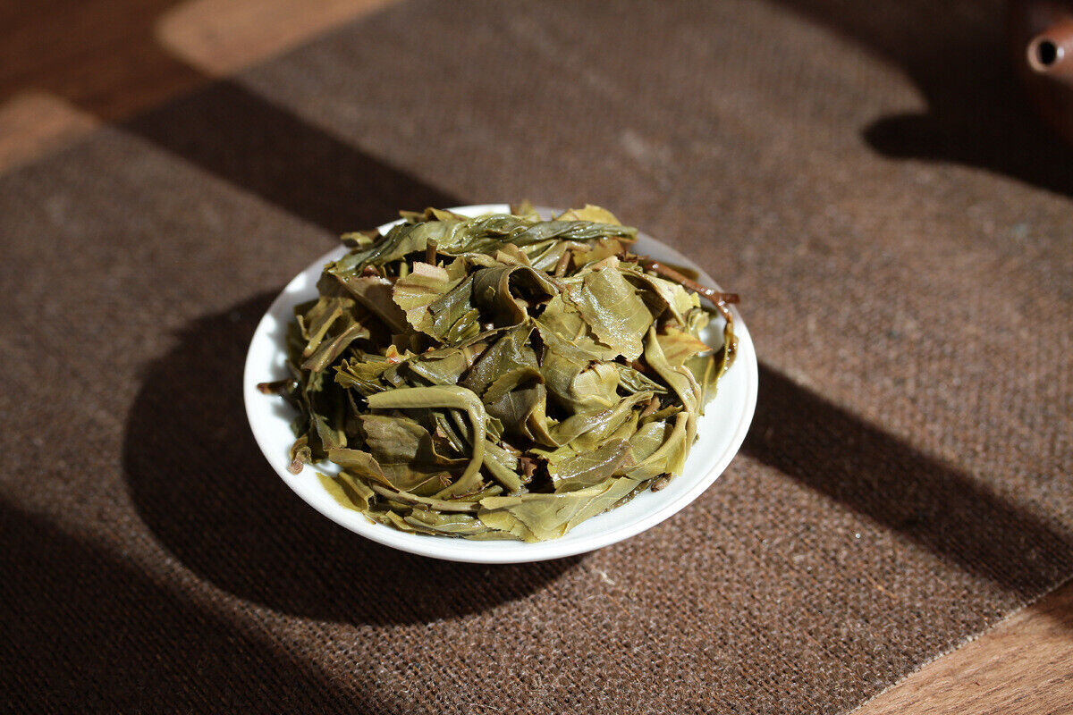 HelloYoung 357g Yunnan Pu'er tea leaves arborvitae old tree Lao Ban Zhang raw cake tea