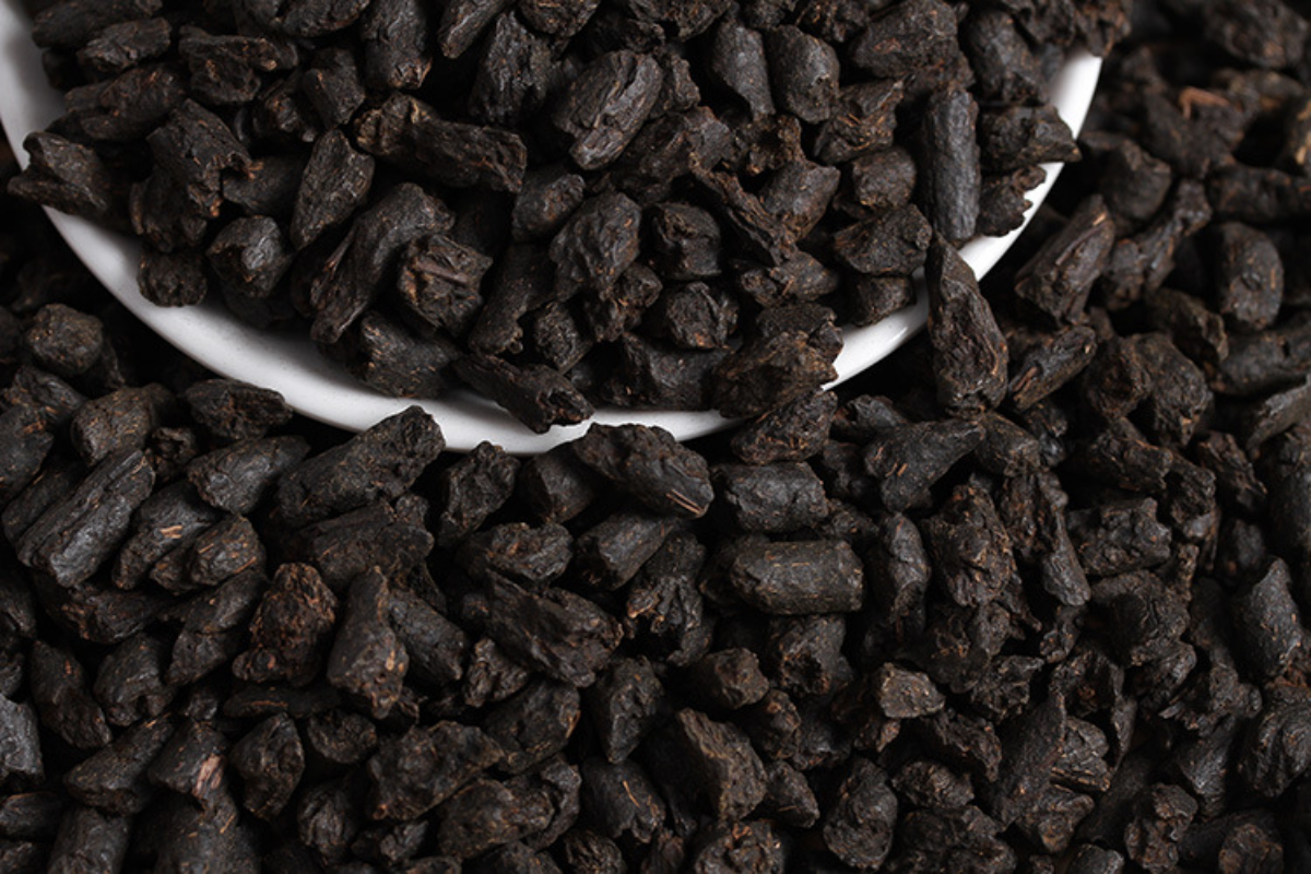 HelloYoung 500g/Tin Yunnan Pu'er Tea Menghai Ripe Tea Jujube Tea Fossil Crushed Silver