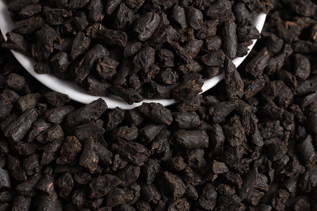 HelloYoung 500g/Tin Yunnan Pu'er Tea Menghai Ripe Tea Jujube Tea Fossil Crushed Silver