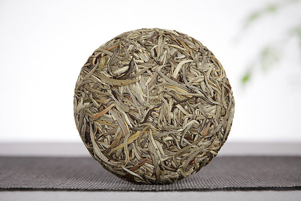 100g  Yunnan Small Cake Moonlight White Old White Tea Baihao Silver Needle